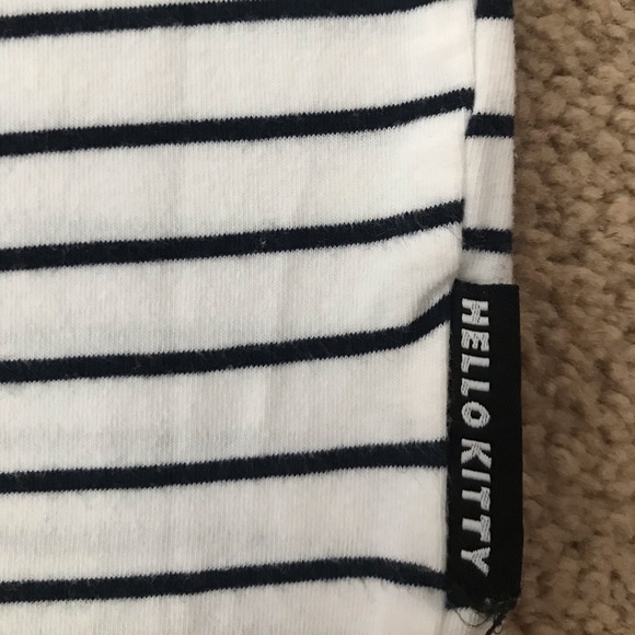 Hello Kitty T-shirt - Picture 3 of 3